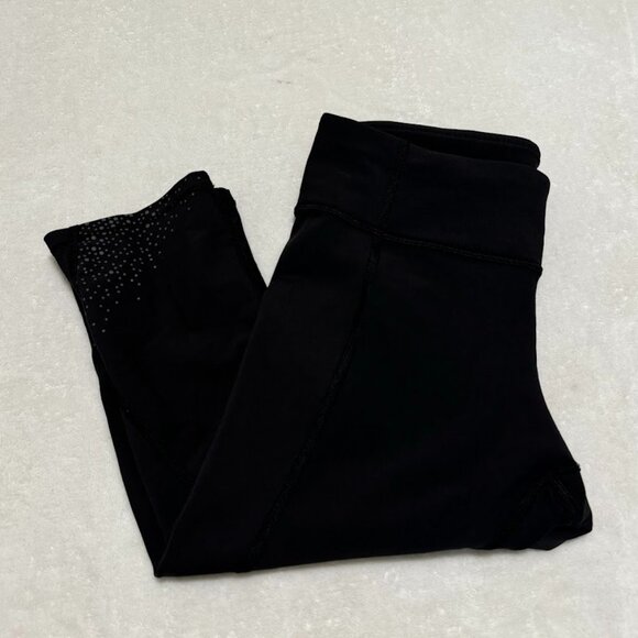 lululemon athletica Pants - Lululemon Crop Yoga Pants 6